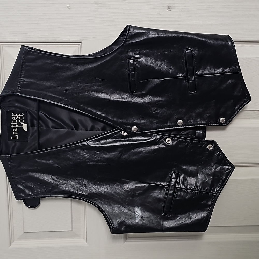 Men's leather vest sz M